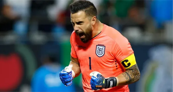 Hernán Galíndez demostró su buen nivel y por qué es arquero de selección