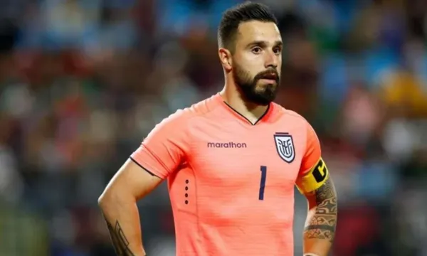 Hernán Galíndez tuvo un gran gesto con un hincha del Aucas