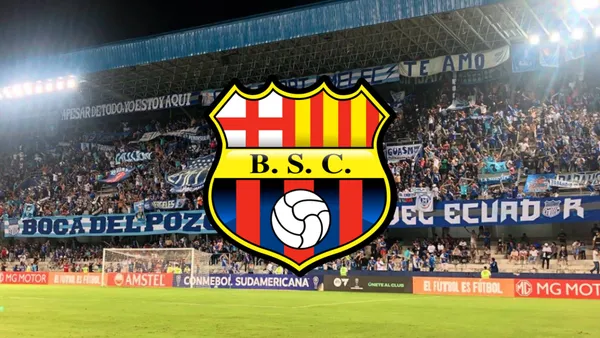 Hinchada de Emelec y el sello de Barcelona SC