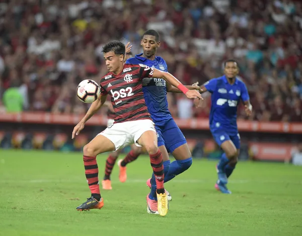 Hinchas de BSC trolean a de Emelec