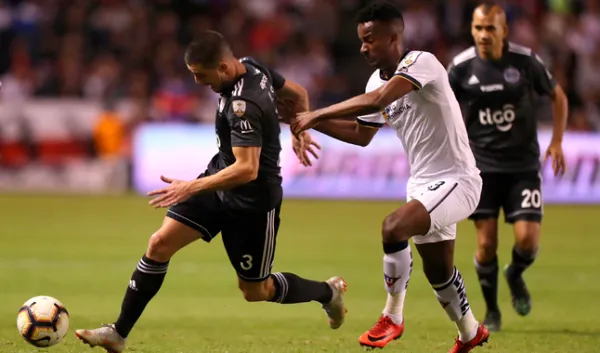 Hinchas del Deportivo Quito mandan un mensaje a la hinchada de Boca Juniors