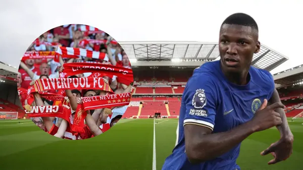 Hinchas del Liverpool y Moisés Caicedo (Foto tomada de: Legends/Chelsea/AFP)