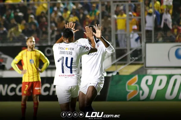 Hinchas vieron la bienvenida a LDU