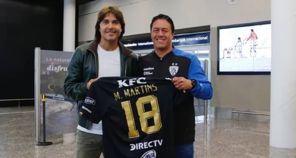 Independiente del Valle ya se encuentra en Argentina y sorprendió a quién le pidieron autógrafos