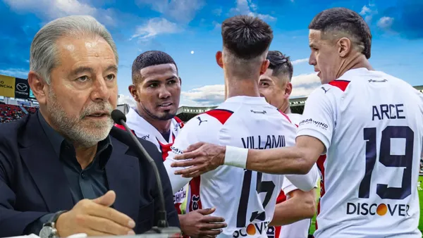 Isaac Álvarez y jugadores de Liga de Quito (Foto tomada de: Liga de Quito/API/X)