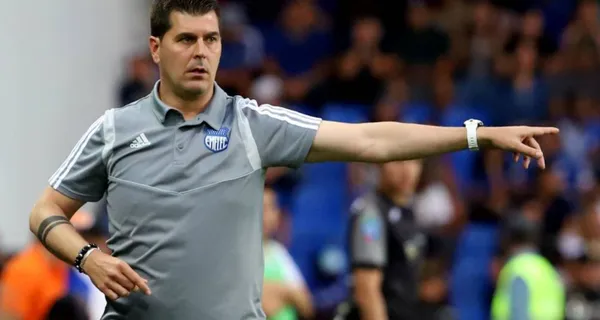 Ismael Rescalvo dejó claro que no tiene suplentes en la delantera y de faltarles pierden mucho peso, pese a ello no ficharán aunque hay un jugador que se adapta a sus necesidades