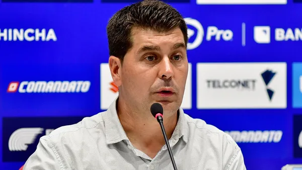 Ismael Rescalvo dejó en evidencia que todo su juego depende de un solo jugador