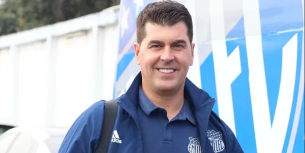 Ismael Rescalvo se irá de Emelec y se confirmó el día que se va