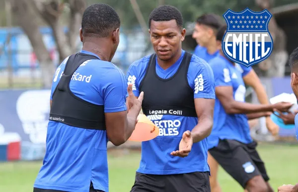 Ismael Rescalvo tendrá una difícil decisión en la banda derecha