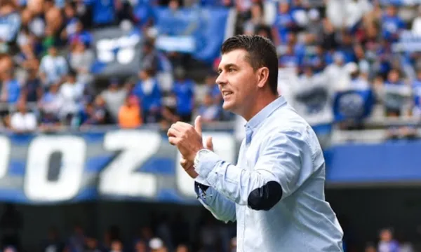 Ismael Rescalvo tiene la solución para sus problemas en un canterano de Emelec