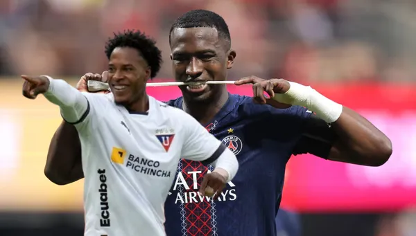 Jhojan Julio y Willian Pacho