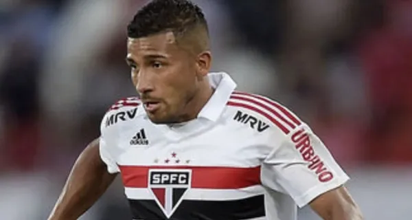 Joao Rojas es uno de los jugadores que no tiene todavía su futuro definido en Sao Paulo y su renovación se volvió a estacanr