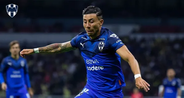 Joao Rojas falló un penal contra el América y la cuenta del Monterrey publicó un mensaje