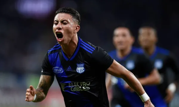 Joao Rojas mantiene una relación con una hermosa mujer