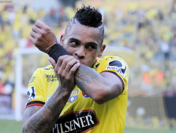 Jonatan Álvez celebró el triunfo de BSC sobre Delfín y lanzó una critica a quienes no asistieron al escenario.