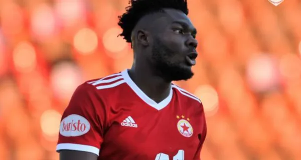 Jordy Caicedo recibió el llamado de la selección ecuatoriana y mira lo que fueron sus primeras impresiones, mientras Felipe Caicedo renunció rotundamente