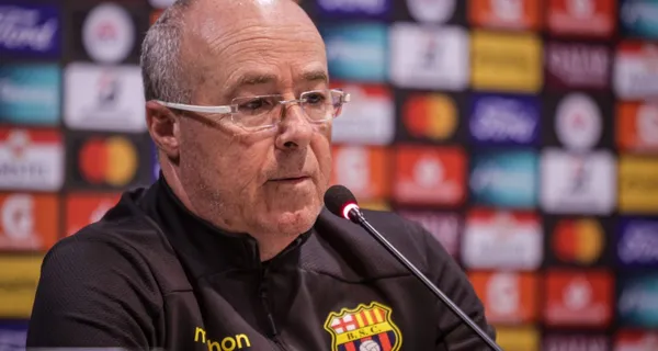 Jorge Célico está siendo criticado con fuerza en Barcelona SC y dicen los hinchas que no es DT para su club sino para equipo chico por estas razones