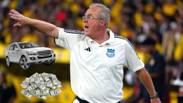 Jorge Célico y carro / Foto de: El Futbolero Ecuador