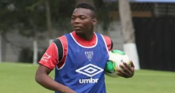 José Madrid llegó desde El Nacional para Liga de Quito y parecía que era la solución para la zona derecha pero fracasó y mira a lo que se dedica ahora