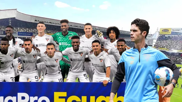 Josep Alcácer dirigiendo al 11 titular de Liga de Quito