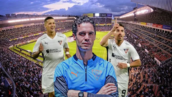 Josep Alcácer DT de LDU, Alex Arce y Alzugaray celebrando. Foto tomada de: API/Liga de Quito