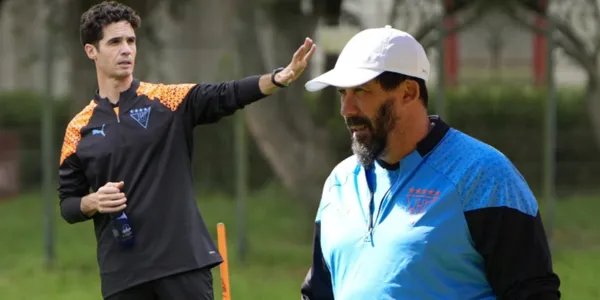 Josep Alcácer y Pablo Sánchez en Liga de Quito (Fuente: Afición Central / El Heraldo)