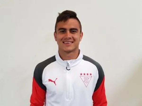 Joseph Espinoza debutó con el cuadro Universitario ante Fuerza Amarilla