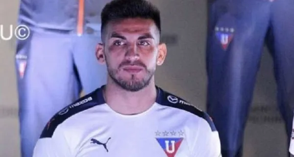 Juan Cruz Kaprof fue uno de los peores refuerzos que ha tenido Liga de Quito y tras salir sin pena ni gloria, consiguió un modesto club donde jugar