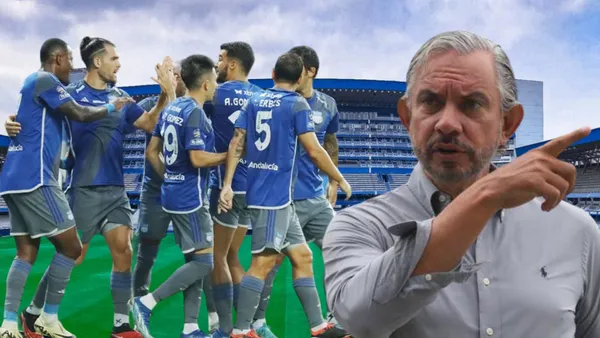 Jugadores de Emelec y José Pileggi (Foto tomada de: Emelec/API)