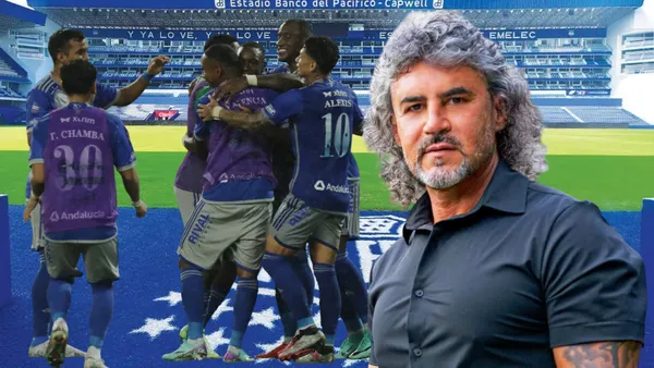 Jugadores de Emelec y Leonel Álvarez (Foto tomada de: Emelec/Leonel Álvarez/API)