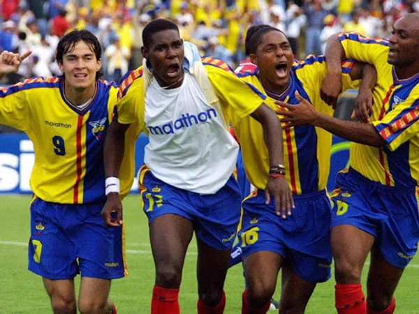 Kaviedes salió al cine y a ver a su novia, antes de un cotejo