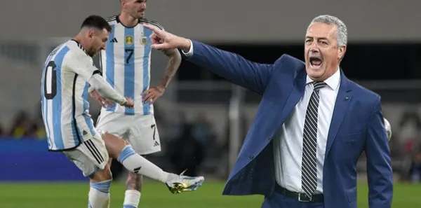 La advertencia de Gustavo Alfaro previo al gol de Messi