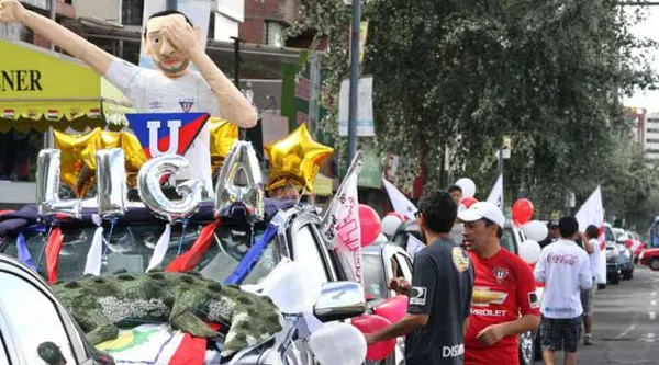 La fanaticada de Liga de Quito está expectante porque el equipo puede levantar una nueva copa