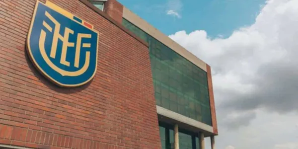 La Federación Ecuatoriana de Fútbol tomó una mala decisión previo al mundial de Qatar