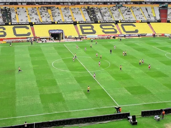 La hinchada de Barcelona SC no acompañó al equipo en el Monumental