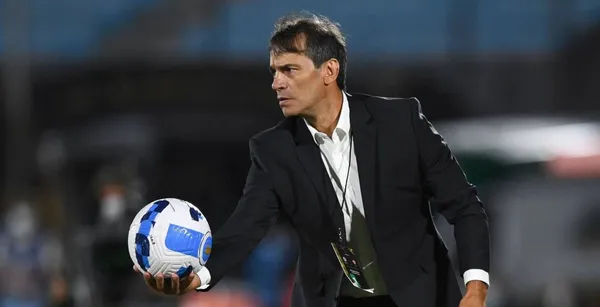 La hinchada no lo quiere en Barcelona