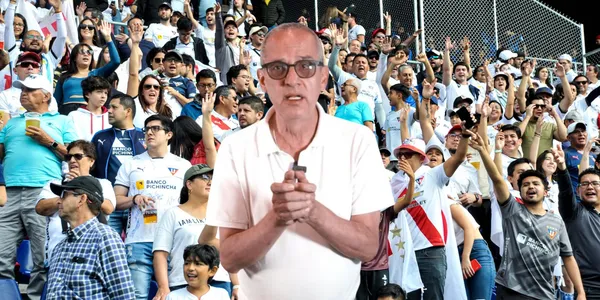 La hinchada universitaria copó el estadio Banco de Guayaquil
