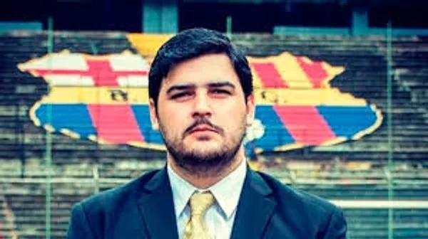 La polémica surgió por las "viejas" luces del monumental