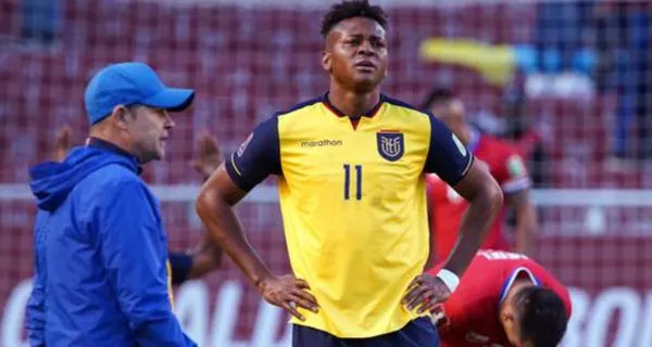 La prensa chilena se burló de Michael Estrada porque falló 4 opciones claras de gol que pudieron catapultar a Ecuador a una goleada de visita. En la narración de un canal chileno se burlaron de él