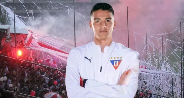 La reacción de la hinchada cuando entró Alexander Alvarado