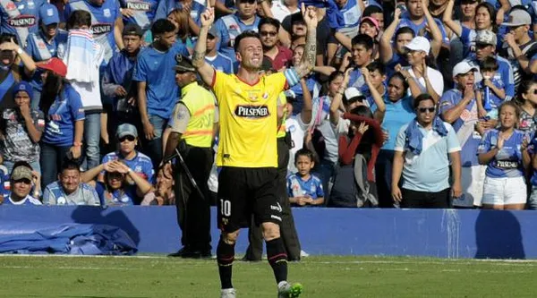 La recopilación de los golazos más impresionantes del 10 del ídolo