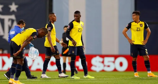 La Selección Ecuatoriana arrancó con gran ímpetu las Eliminatorias y parecía que clasificaban al Mundial pero en las últimas convocatorias se cuestionan los hinchas por nombres que están puestos a dedo