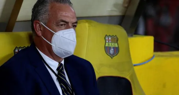 La Selección Ecuatoriana está a las puertas de jugar contra Colombia y sería el que dirima el futuro del entrenador de acuerdo a los primeros informes que han dado. ¿Será que Gustavo Alfaro sale antes de terminar las eliminatorias?