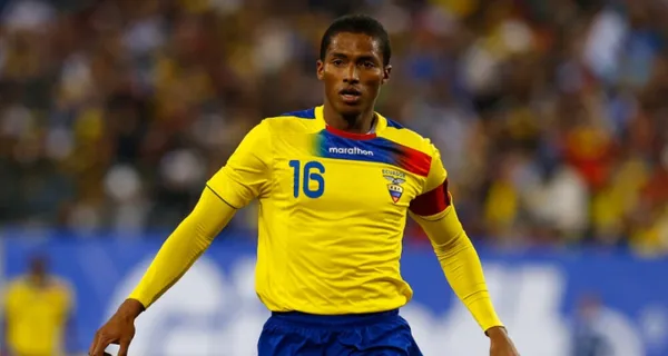 La Selección Ecuatoriana le abrió las puertas a que Antonio Valencia juegue su partido 100 y se ilusionan de poder ver en un homenaje contra el Manchester United que se lo tienen prometido