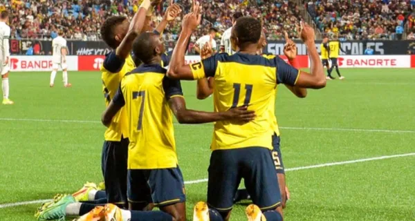 La Selección Ecuatoriana logró el triunfo contra México por 3 a 2 y durante la transmisión de la prensa mexicana destacaron a uno de los mediocampistas ecuatorianos que la rompieron. Mira quién es