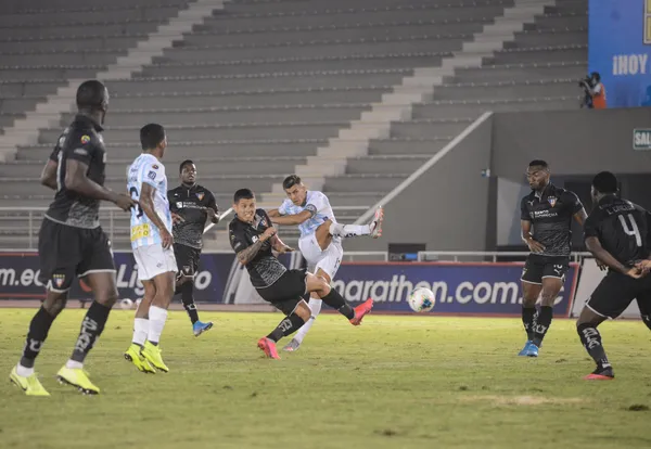 Las bajas en Liga de Quito le causan problemas a Pablo Repetto