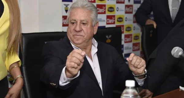 Las decisiones dentro de la Selección Ecuatoriana hacen pensar que no se ha cambiado demasiado en la FEF aunque salió del cargo Luis Chiriboga y aparecieron nuevos dirigentes a tomar el mando. Mira lo que pasó