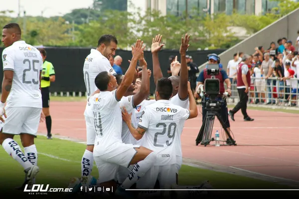 LDU tiene un espacio en el mítico estadio, aunque con un error