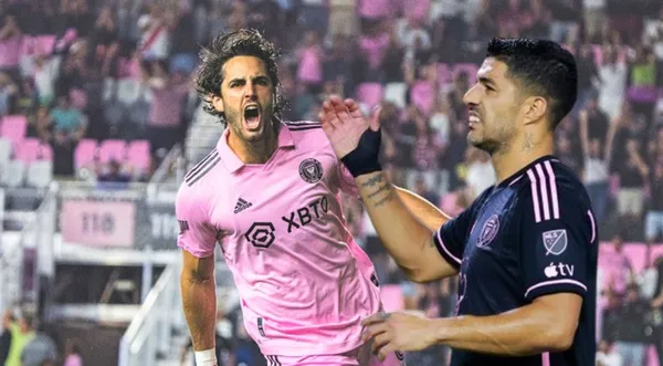 Leonardo Campana, al lado Luis Suárez.