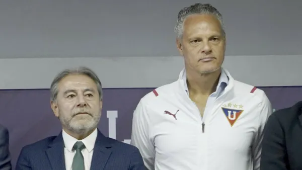 Liga de Quito-Isaac Álvarez-Esteban Paz